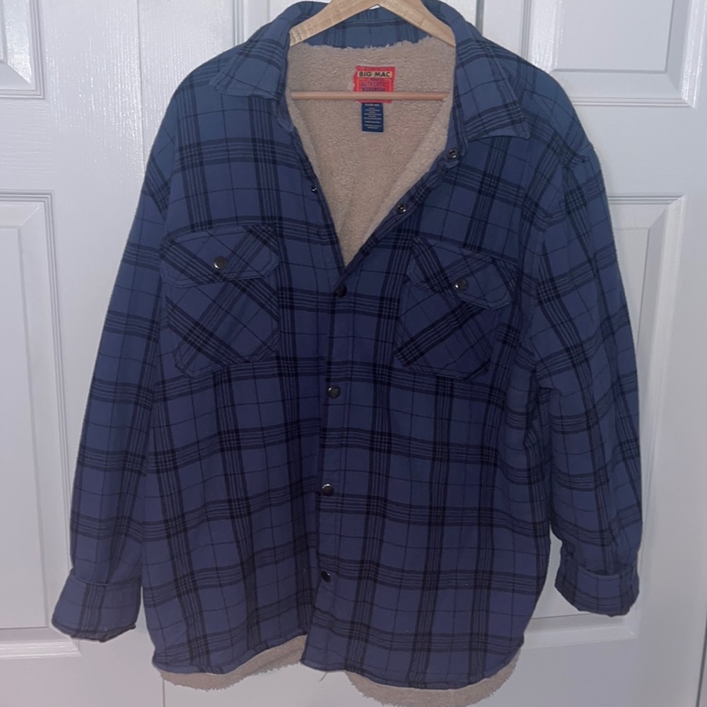 Big Mac plaid blue cotton jacket XL. 100% cotton shell. 100% polyester lining